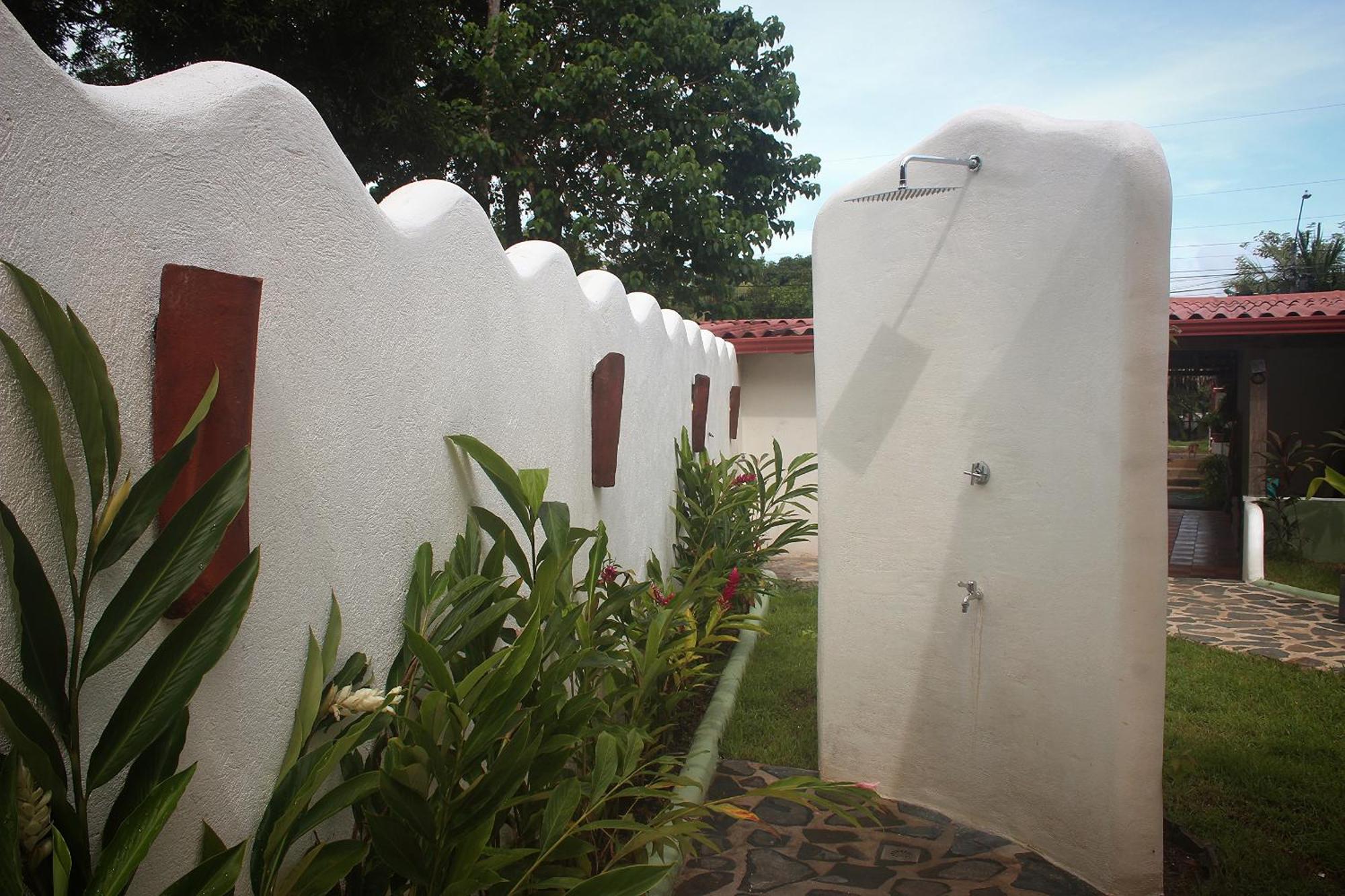 Tiki Lodge Hotel De Charme Santa Catalina Exterior photo
